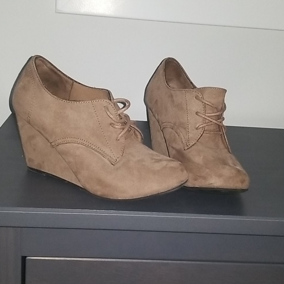 Wedged booties - Picture 1 of 2